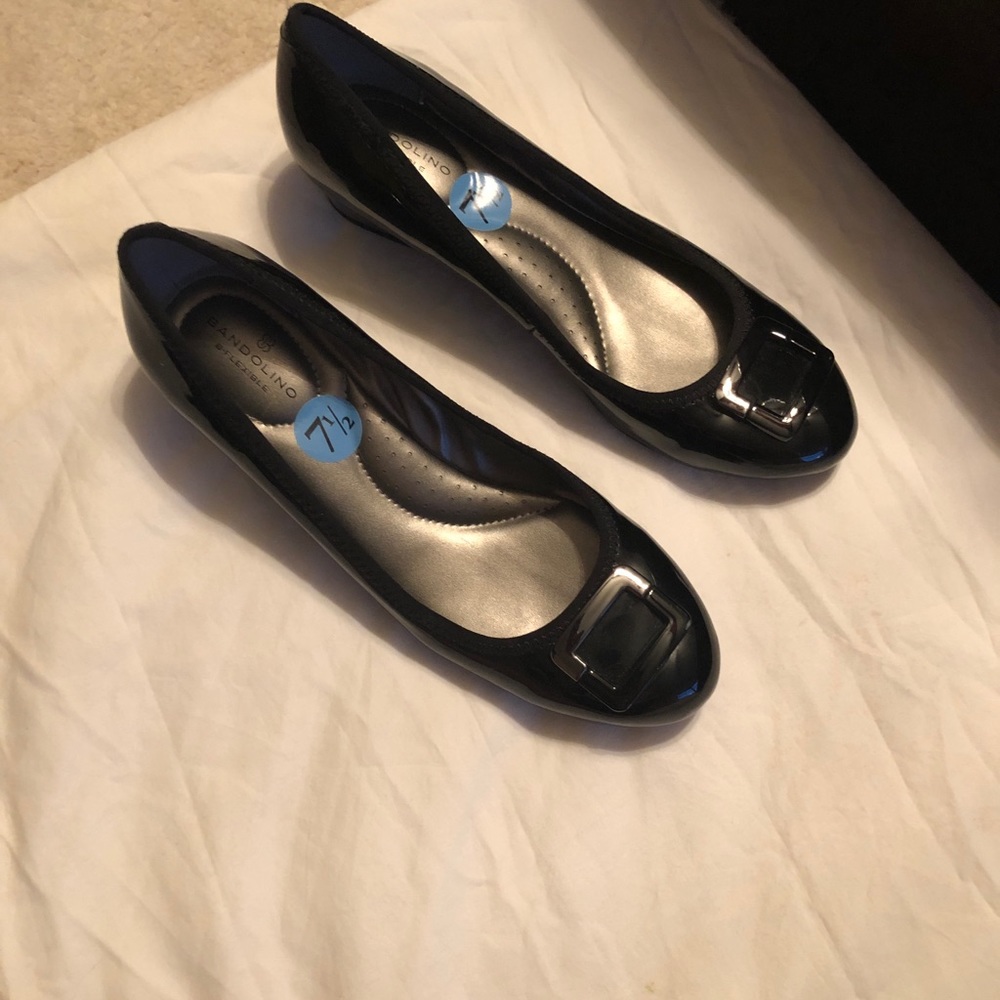 Shoes - Picture 3 of 4